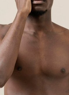 Kinter - masseur in Nairobi Photo 1 of 1