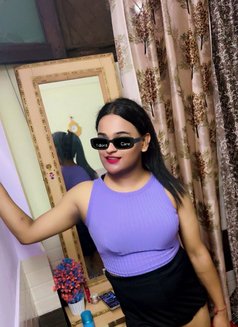 Kinu - Transsexual escort in New Delhi Photo 2 of 8