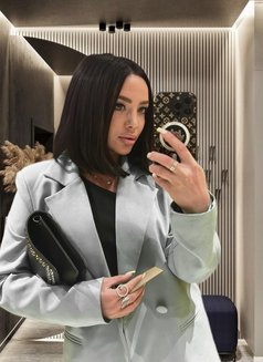 Kira - escort in Abu Dhabi Photo 15 of 19