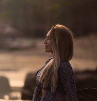 Kiras Sensual Gaze, Webcam - adult performer in Mumbai