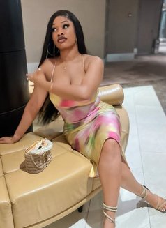 Kira - escort in Bali Photo 5 of 8