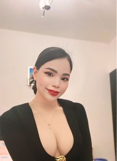 KIRA-NEW-RIMING-CIM-NURU-FULL SERVICE - puta in Dubai Photo 2 of 3