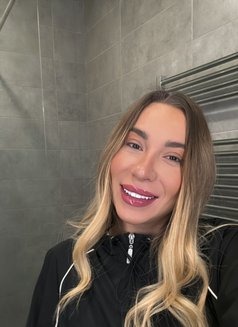 Kira New - escort in Dubai Photo 4 of 13