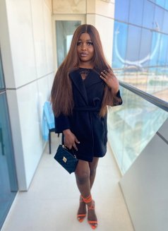 Kira - escort in Muscat Photo 3 of 3