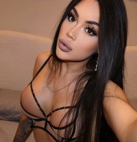 KIRA TOP XL 🇷🇺 - Transsexual escort in Riyadh Photo 1 of 24