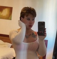 Kira TranssXXL - Transsexual escort in Berlin