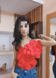Kiran (enjoy my porn videos with face) - puta in Noida Photo 4 of 6