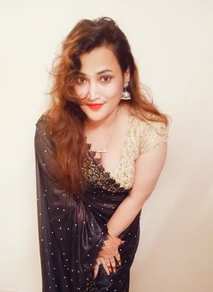 Kiran - escort in Bangalore Photo 2 of 3