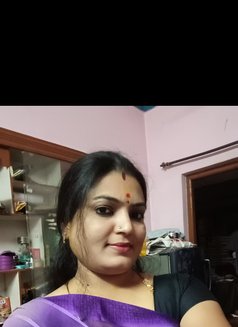 Kiran - puta in Bangalore Photo 4 of 6