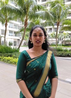 Kiran - escort agency in Chennai Photo 2 of 8