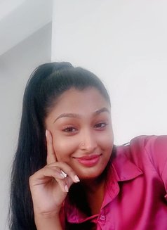 Kiran - escort agency in Chennai Photo 6 of 8