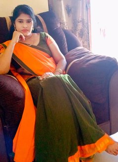 Kiran - escort agency in Chennai Photo 7 of 8
