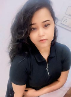 Kiran - escort agency in Chennai Photo 8 of 8