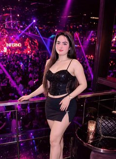 Kiran - escort in Dubai Photo 2 of 3