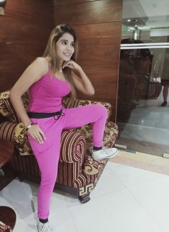 Kiran Indian Girl - puta in Sharjah Photo 3 of 4