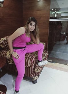 Kiran Indian Girl - puta in Sharjah Photo 4 of 4