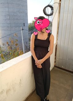 Kiran Kaur - escort in Greater Noida Photo 7 of 9