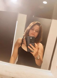 Kiran Night Enjoy in Goa With Me - puta in Candolim, Goa Photo 2 of 3