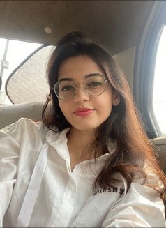 Kiran - escort in Dubai Photo 4 of 6
