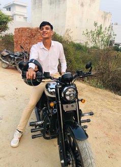 Kirat - Male escort in Chandigarh Photo 1 of 3