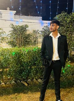 Kirat - Male escort in Chandigarh Photo 2 of 3