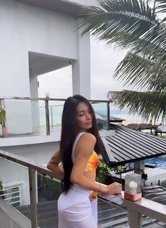 Kirsten - escort in Makati City Photo 7 of 8