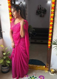 Kirthi - escort in Hyderabad Photo 2 of 4