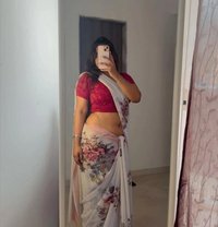 Kirthi Kochi - escort in Kochi