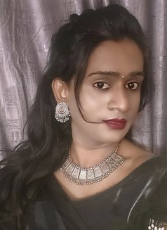 Kirthi shemale - Agencia de acompañantes transexuales in Hyderabad Photo 3 of 7