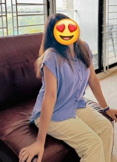 Kirti (Cam And Meet) - escort in Noida Photo 6 of 9