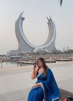 Kirti Hot Curvy Indian Model - escort in Dubai Photo 1 of 17