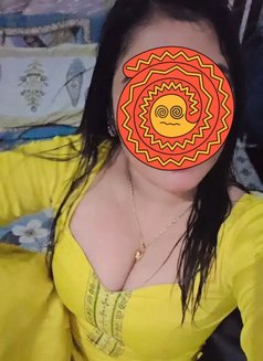 Kirti Independent Cam/real Meet - puta in Gurgaon Photo 1 of 28