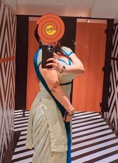 Kirti Independent Cam/real Meet - puta in Gurgaon Photo 2 of 28