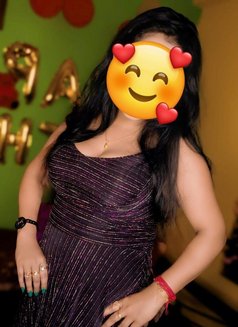 Kirti Independent Girl Cam & Real Meet - puta in Gurgaon Photo 1 of 3