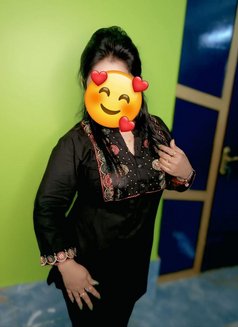 Kirti Independent Girl Cam & Real Meet - puta in Gurgaon Photo 2 of 3