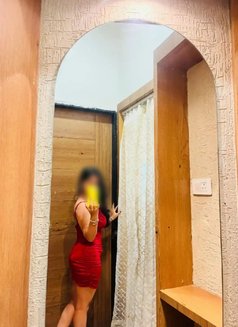 Kirti - Acompañante in Bangalore Photo 3 of 4