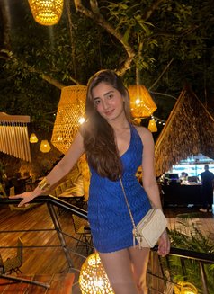 Kirti - escort in Mumbai Photo 4 of 8
