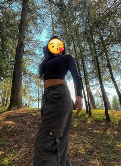 Kirti - escort in Noida Photo 3 of 5