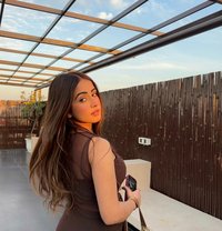 Kirti Kapoor - puta in Dubai