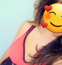 Kirti, West Delhi Young Independent Girl - escort in New Delhi