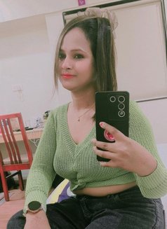 Kirtika I Am Independent Girl in Hyd 5st - puta in Hyderabad Photo 1 of 4