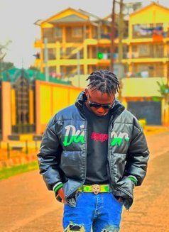 Kiruga - Acompañantes masculino in Nairobi Photo 1 of 4