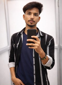Kishan - Male escort in New Delhi Photo 3 of 8