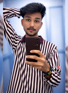 Kishan - Male escort in New Delhi Photo 8 of 8