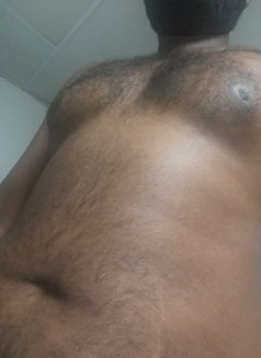 Kishan - Male escort in Ras al-Khaimah Photo 4 of 7