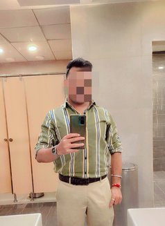 Kishan - Male escort in Bangalore Photo 3 of 4