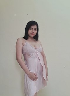 Kiss Me - Transsexual escort in Şalālah Photo 1 of 5