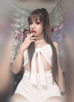 Kissable Abby - Acompañantes transexual in Manila Photo 2 of 6