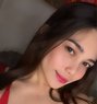 Kisses - Transsexual escort in Makati City Photo 1 of 6