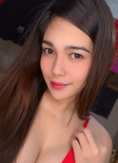 Kisses - Transsexual escort in Makati City Photo 3 of 6